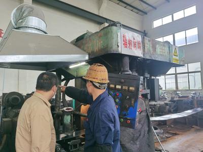 现场检查测厚仪运行情况与信息系统运行维护服务的重要性